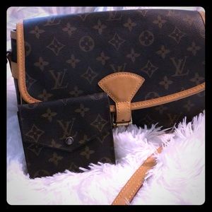Louis Vuitton Elise trifold wallet
